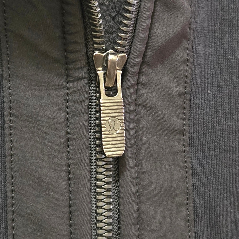 Lululemon Jacket size 12 "Light as Warmth" Jacket Drawstring Waist - Picture 9 of 13